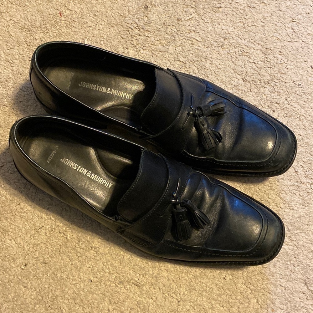 Johnston & Murphy mens dress shoes; size 10.5